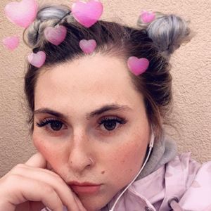 Meet your Posher, Veronica